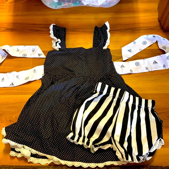 Vguc size 4 mini boho black sails - Picture 1 of 1